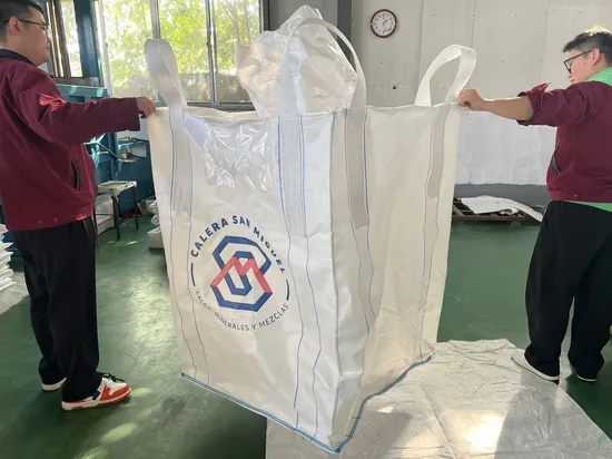 Биг-бэг с базовой комплектацией 1 тонна для песка и камня с верхом